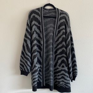 Black and gray sweater